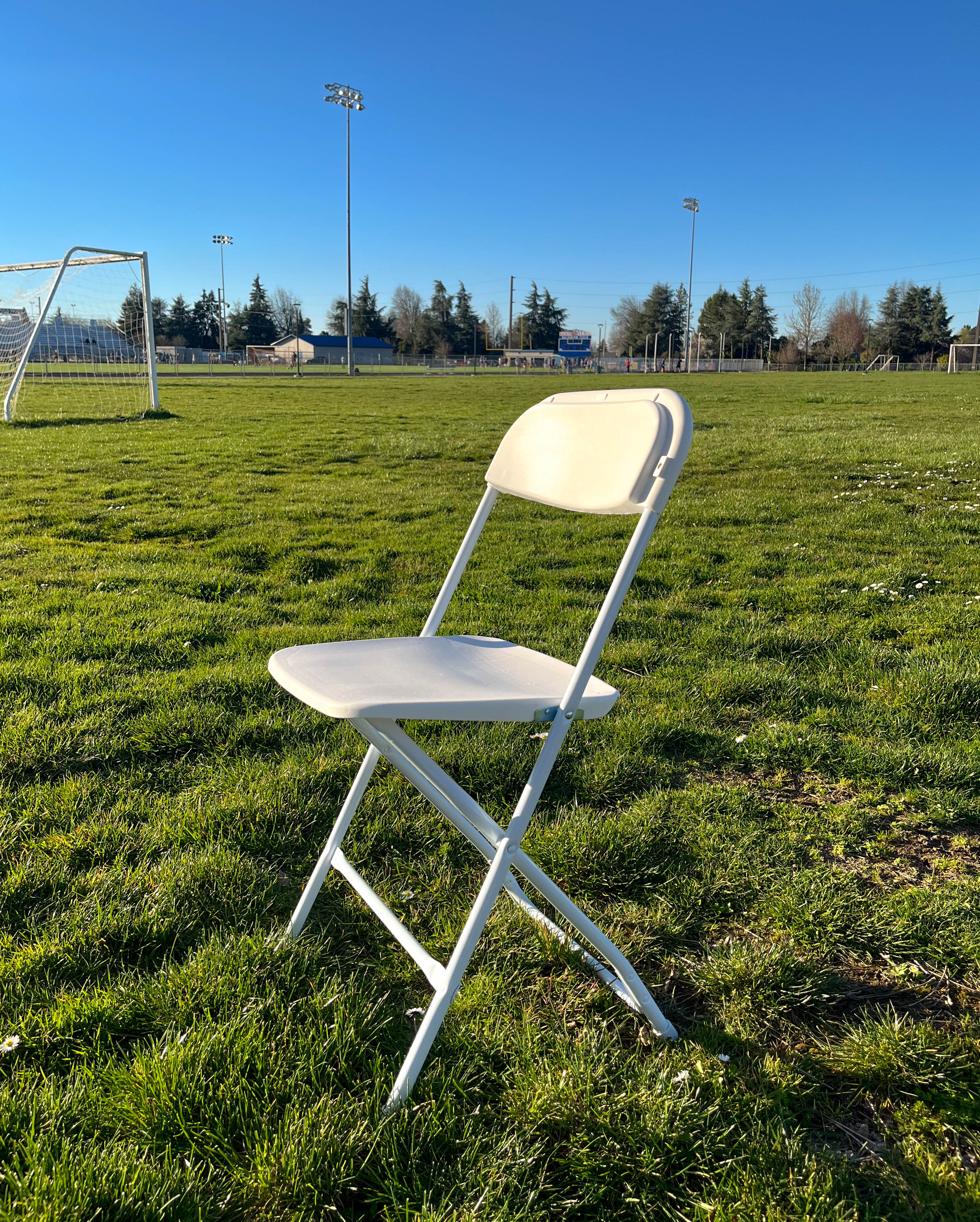 Folding Chairs - White - Heavy duty (set of 10)