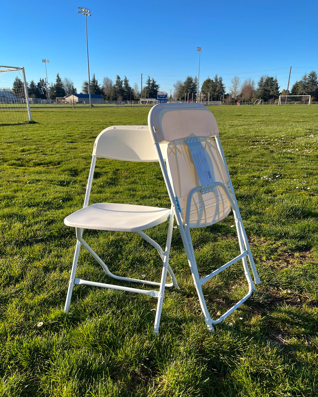 Folding Chairs - White - Heavy duty (set of 10)